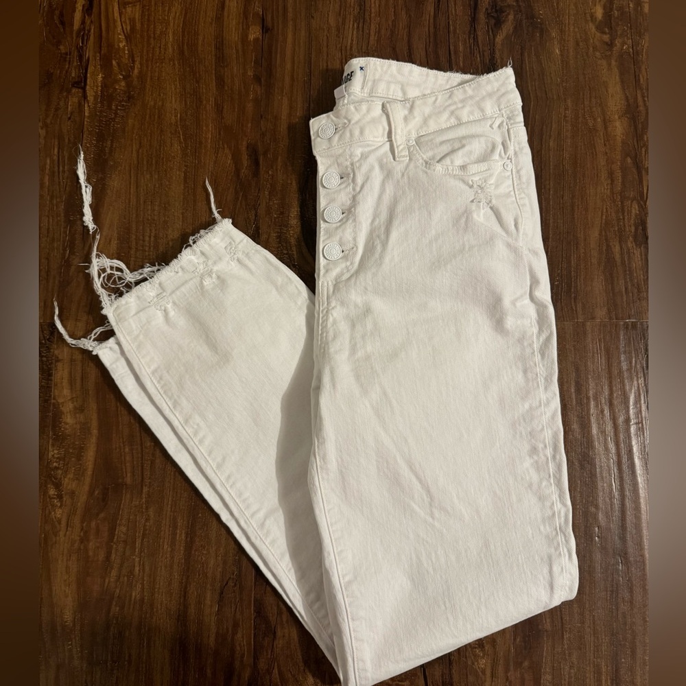 The Cindy Crop White Distressed Paige Jeans high-waist size 28